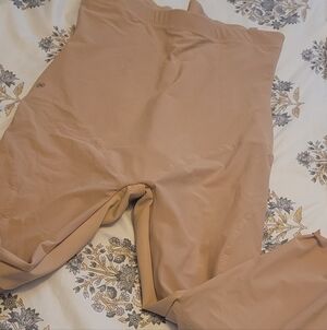 Honeylove Nude Shapewear Capri Xl